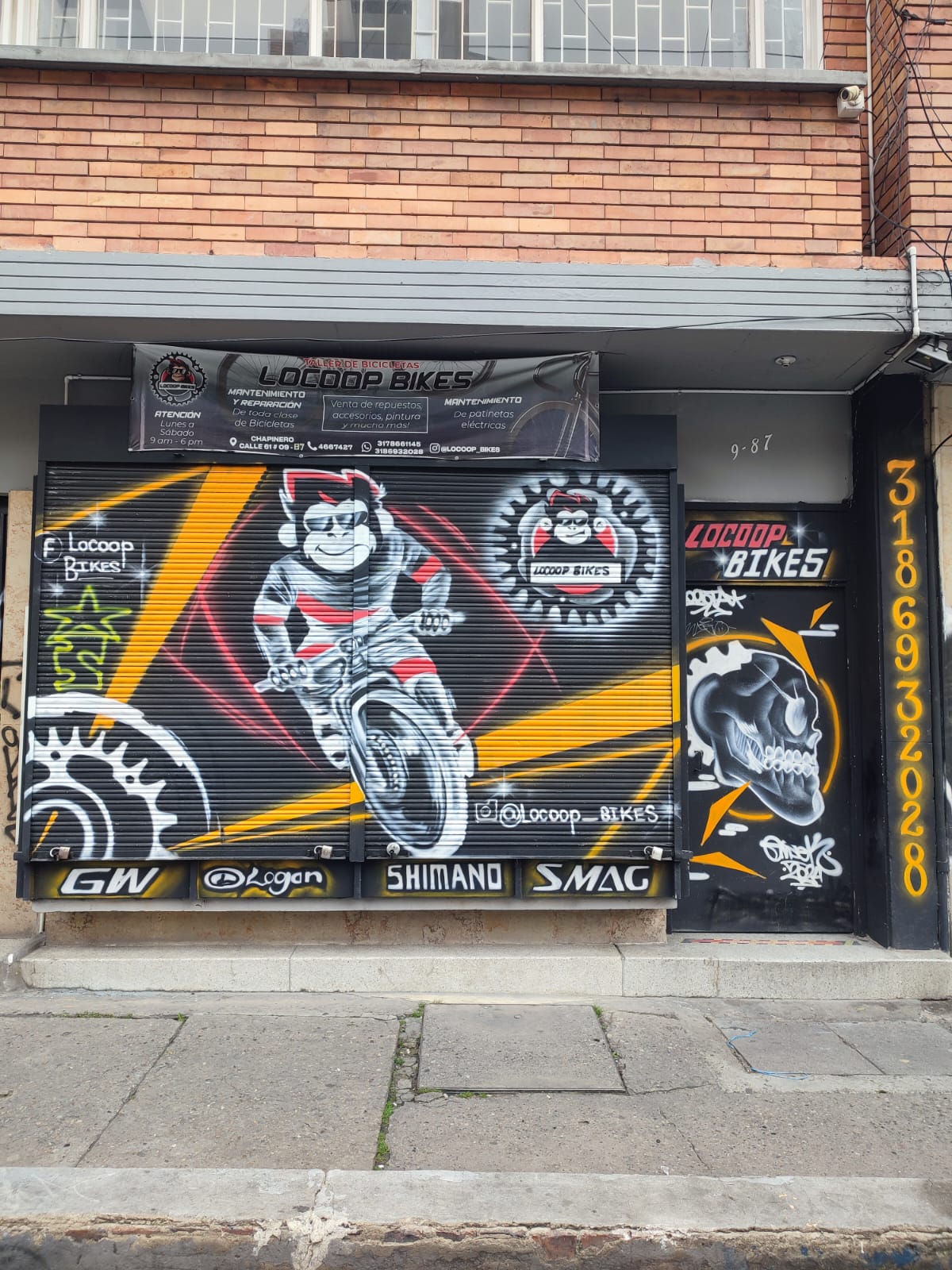 Fachada actual de Locoop Bikes en Bogotá